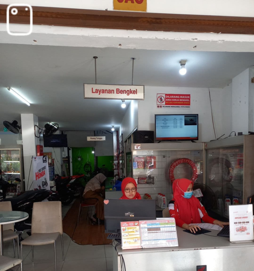 Front Desk Dealer Bintang Motor Tangerang